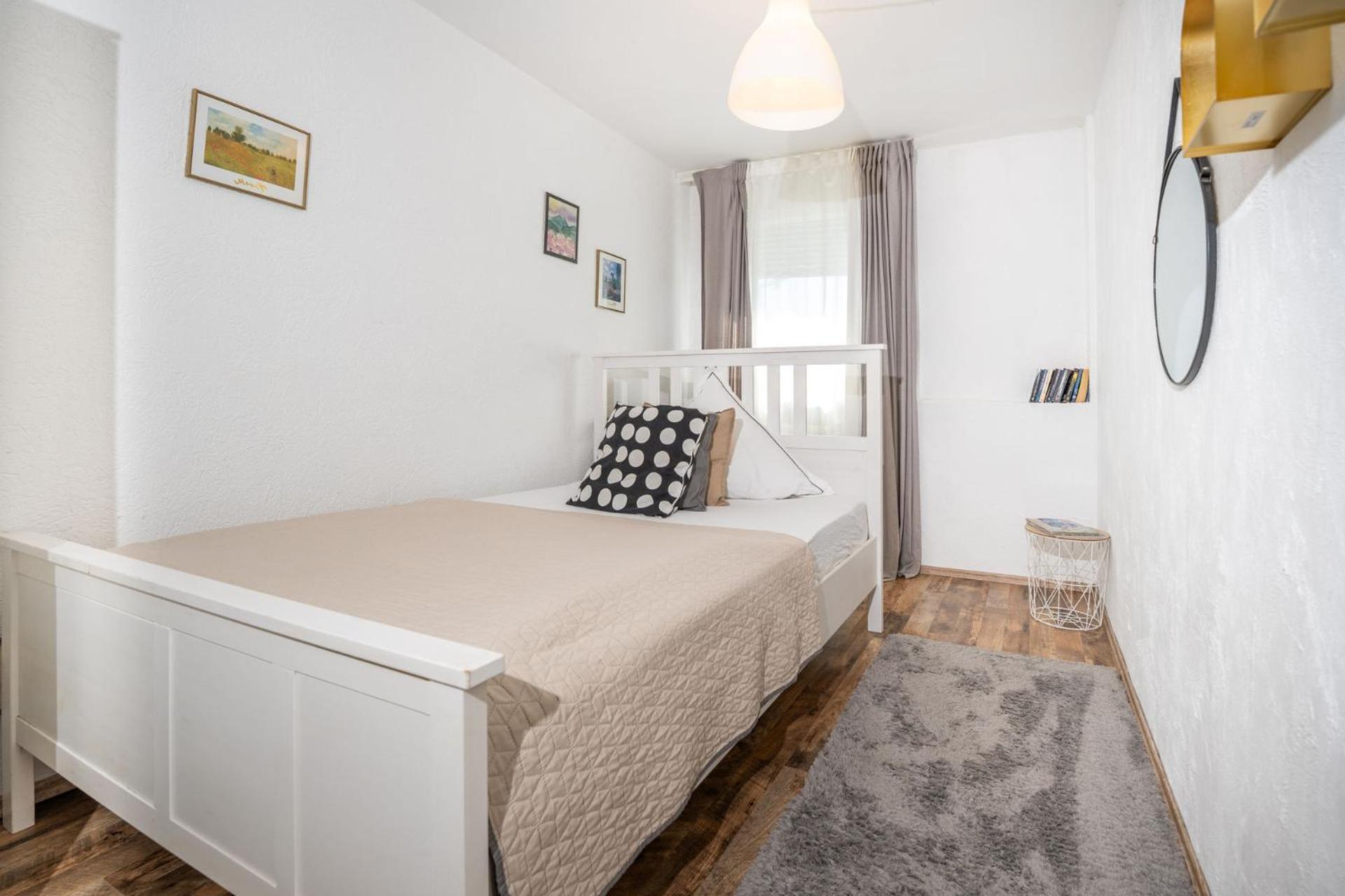 Charmante Privatzimmer In Der Stadt Coblença Exterior foto