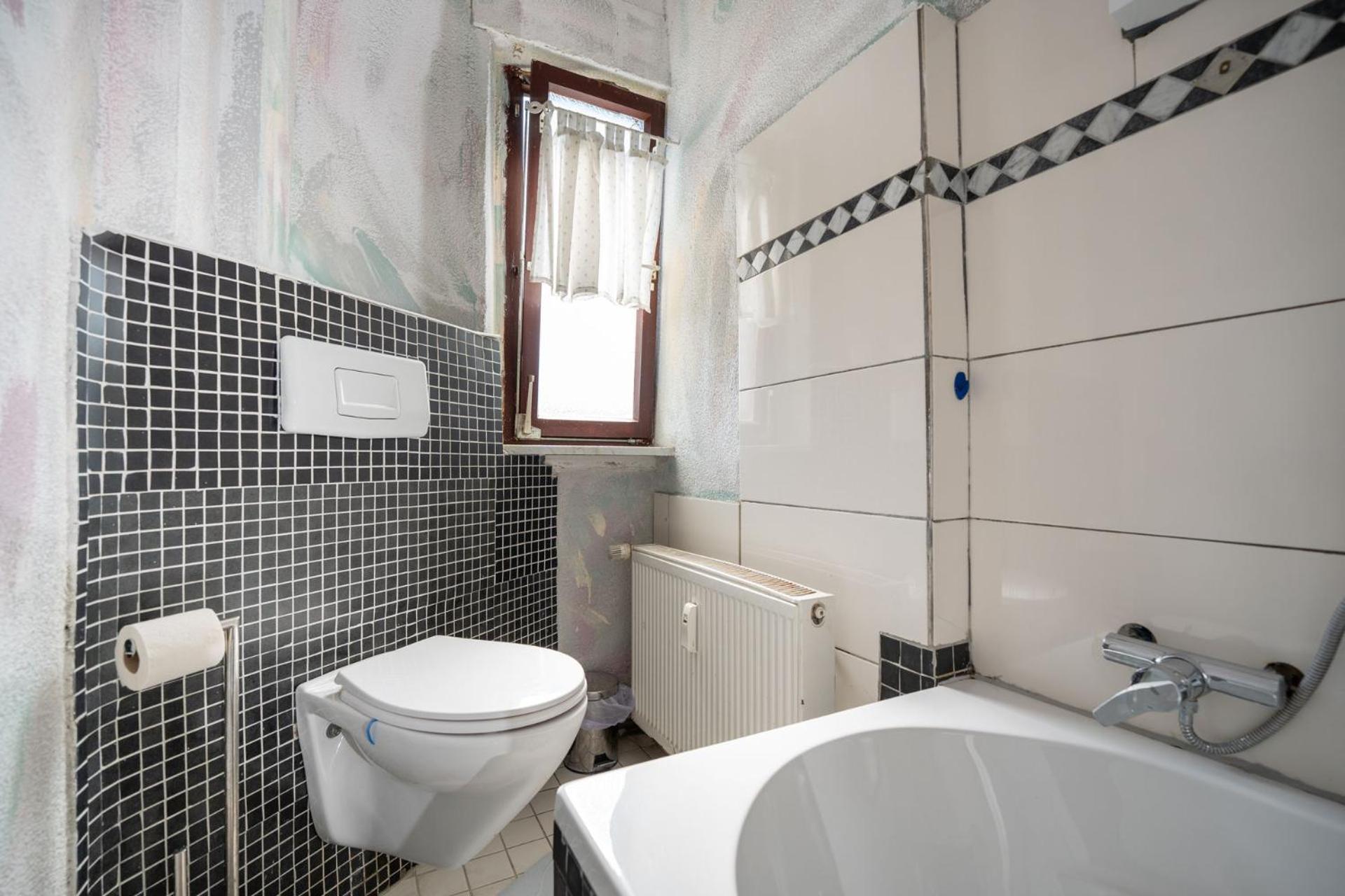 Charmante Privatzimmer In Der Stadt Coblença Exterior foto