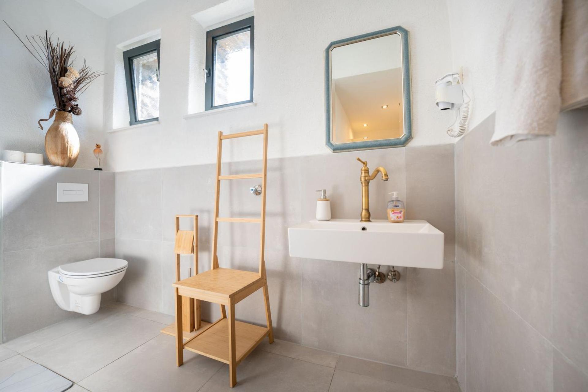Charmante Privatzimmer In Der Stadt Coblença Exterior foto